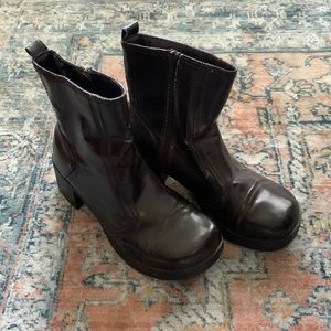 90s Mudd platform boots